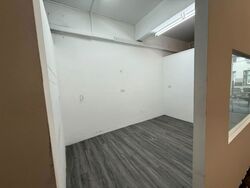 Jurong East Avenue 1 (D22), Shop House #588594831
